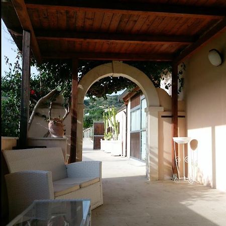 Agriturismo La Fiumara Noto Exterior photo