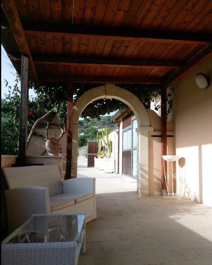 Agriturismo La Fiumara Noto Exterior photo