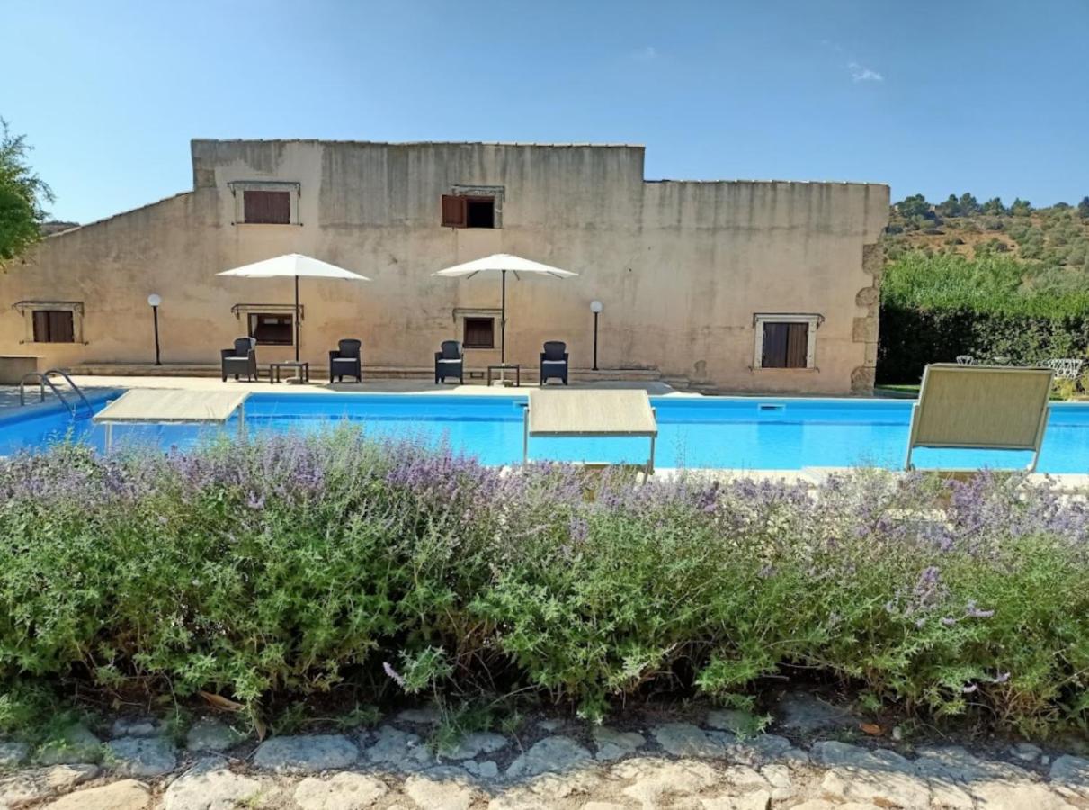 Agriturismo La Fiumara Noto Exterior photo